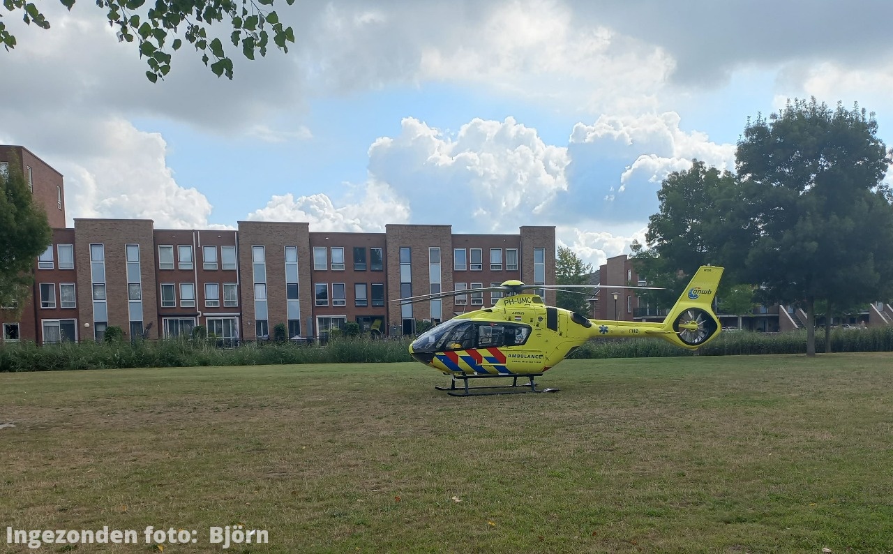 Traumahelikopter geland voor medische noodsituatie aan de Pols-Akker