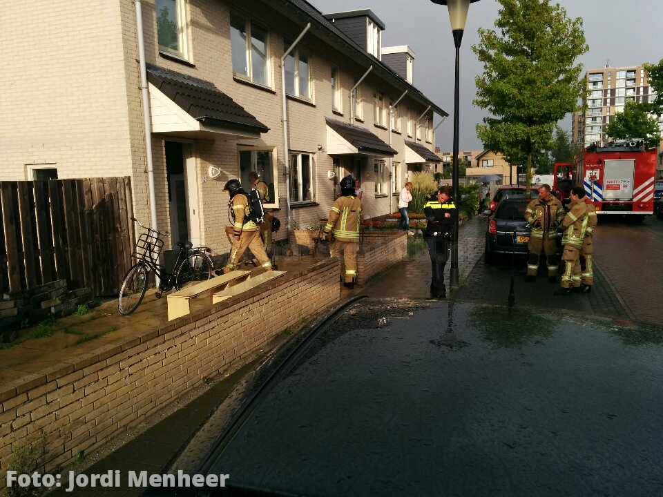Deur woning Sandelhout opengebroken door brandweer