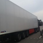 Vrachtwagenchauffeurs aangehouden voor rijden onder invloed Handselweg in Barendrecht