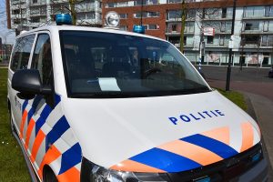 Politieauto op het Middeldijkerplein, Carnisselande, Barendrecht