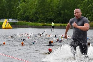 Archieffoto Zwemloop Vrijenburgplas Barendrecht 2016 (Gecombineerde foto)