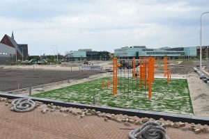 Calisthenics parcours, Cruyff Court en Jeu de boulesbaan in aanbouw op Campus Lagewei