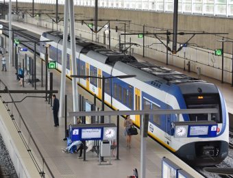 Trein (Sprinter) op Station Barendrecht