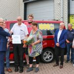 Johan Terdu verrast met Bruggenbouwers Award van Present Barendrecht