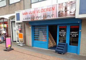 Nieuw op de Middenbaan: Van Uum Vloeren, tweedehands winkel ReDo verhuist één deur verder