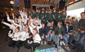 Zaalkampioenen Hockeyclub Barendrecht gehuldigd