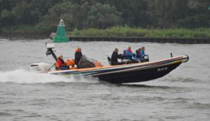 VIDEO: Snelle speedboten op de Oude Maas: "Zieke kinderen een bijzondere dag bezorgen"