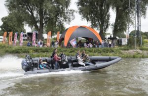 15 juni: ZZF Rib Rally op de Oude Maas: "Kinderen laten genieten en zich voor heel eventjes niet ziek laten voelen"