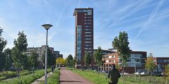 Klok van flat Middeldijkerplein stilgezet: Veroorzaakt overlast in slaapkamer van appartement