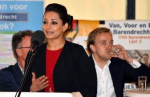 Reshma Roopram en Lennart van der Linden in 2018 tijdens het slotdebat voor de gemeenteraadsverkiezingen