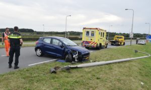 Automobilist naar het ziekenhuis na onwelwording en ongeval op de Kilweg