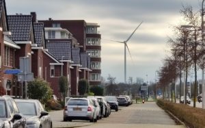 Windmolen aan de overkant van de Oude Maas, gezien vanaf de 3e Barendrechtseweg