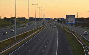 Stiller asfalt op A15 bij Barendrecht moet zorgen voor minder geluidsoverlast