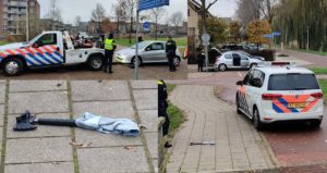 Politie lost waarschuwingsschot aan Veldhoen-Akker: 3 vuurwapengevaarlijke verdachten te voet gevlucht, 2 aanhoudingen