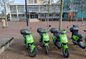 Officiële waarschuwing voor GoSharing: Veel te veel deelscooters in Barendrecht
