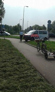 Aanrijding fietser en auto op de Sweelincklaan in Barendrecht