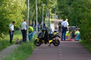 Jongen op BMX gewond na aanrijding met scooter op het Riederpad in Barendrecht