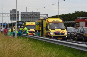 Meerdere gewonden bij aanrijding met drie auto's op de A29 bij Barendrecht