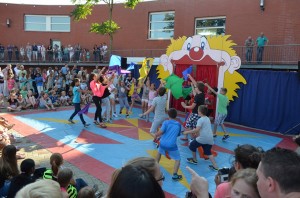 Circus en feestavond voor viering van 15-jarig bestaan De Zeppelin (Basisschool, Barendrecht)