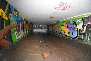 Graffiti kunstwerk in tunneltje park Buitenoord wordt vernieuwd