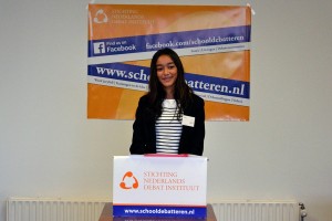 Liv Koenen (12) uit Barendrecht speecht voor kabinet en Staten-Generaal