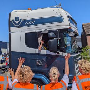 Deelnemers om 12:00u vertrokken