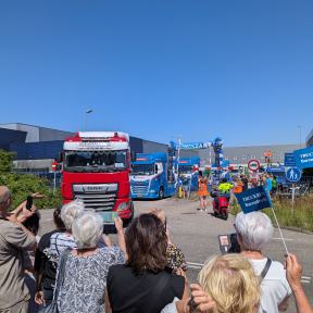 Deelnemers om 12:00u vertrokken