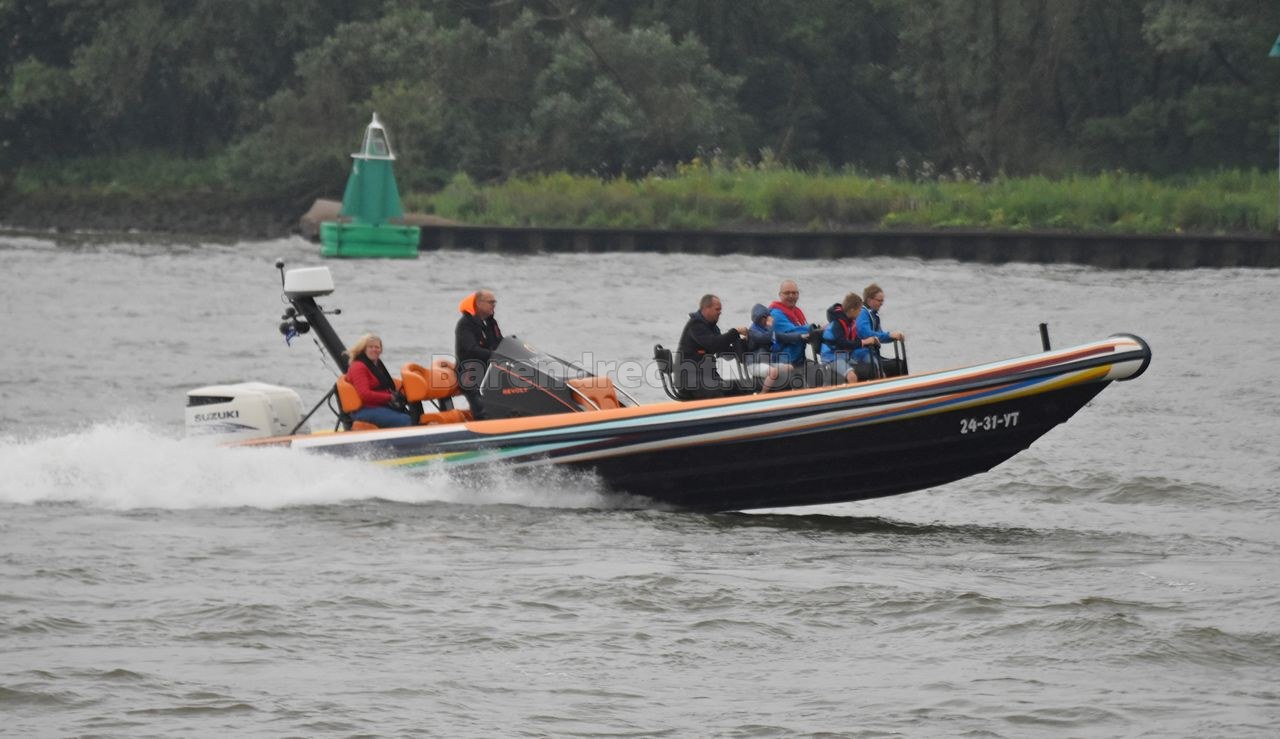 VIDEO: Snelle speedboten op de Oude Maas: “Zieke een bijzondere bezorgen” – BarendrechtNU.nl
