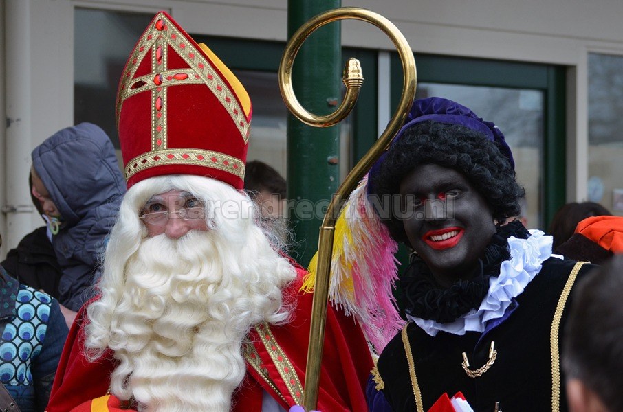 Eigendom steek Koe 15 november: Intocht Sinterklaas en Zwarte Piet in Barendrecht –  BarendrechtNU.nl