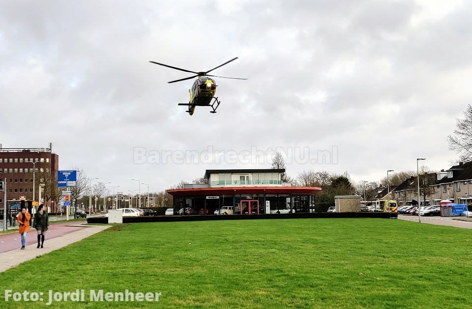Traumahelikopter geland voor medische noodsituatie aan de Van der Meulenstraat