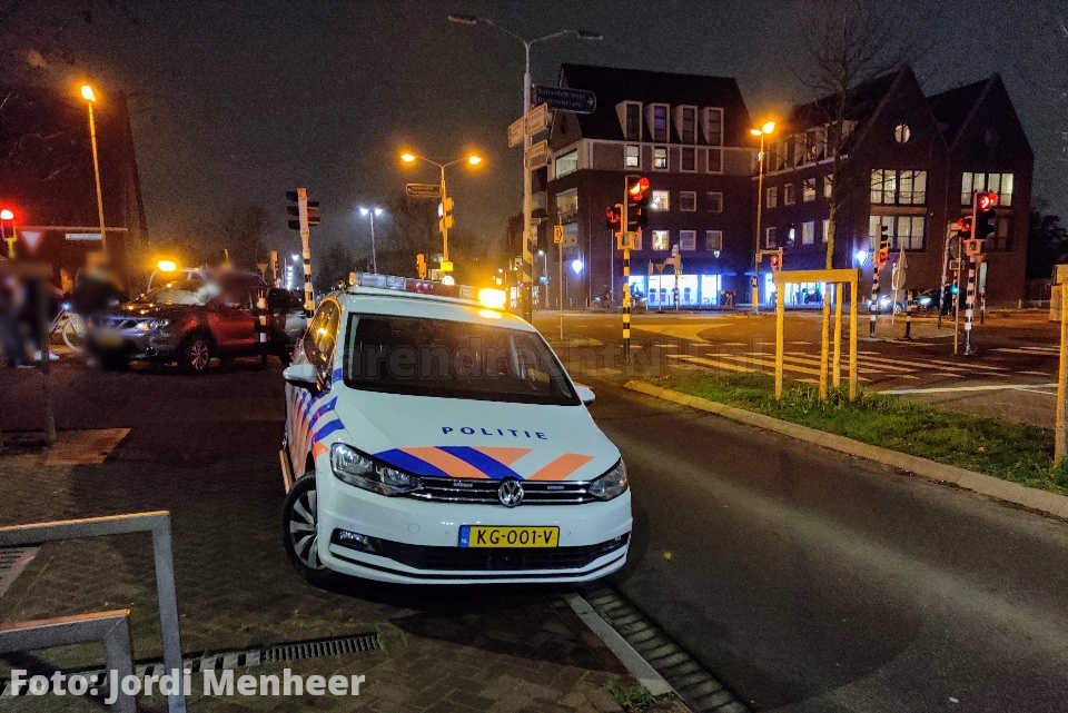 Aanrijding tussen personenauto en bestelbus op de Barendrechtseweg / Binnenlandse Baan