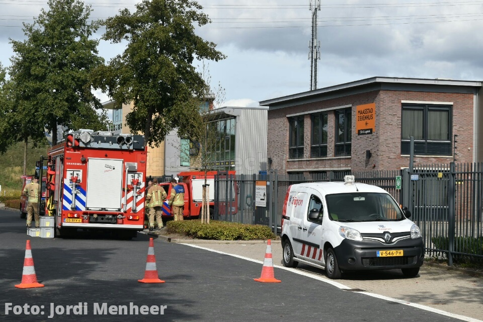 Brandweer onderzoekt vrijgekomen stof aan de Deventerseweg bij afdeling van Maasstad Ziekenhuis
