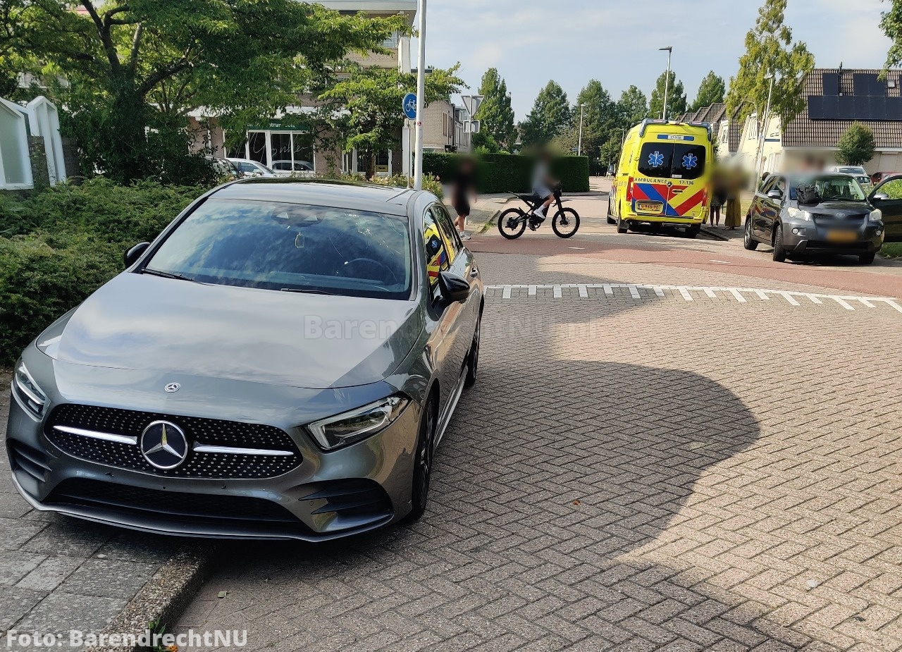 FOTO: Jongen op fatbike aangereden door auto aan de Klavecimbelweg