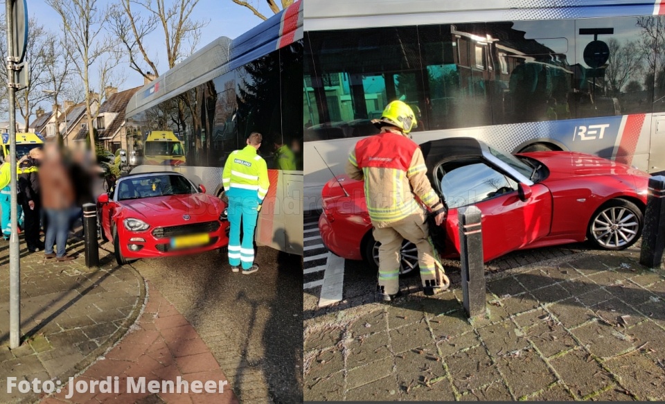 Ongeval tussen auto en RET bus in de bocht vd Jacoba Pompevliet