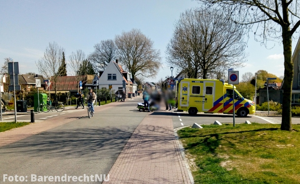 Bestuurder van een bezorgscooter gewond geraakt bij ongeval op de Voordijk / Ouvertureweg