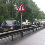 Auto's licht beschadigd bij aanrijding Dierensteinweg in Barendrecht
