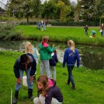 Basisschoolleerlingen in Barendrecht krijgen les over water: "Water leeft!"