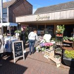 Sisters Flowers & Gifts opent nieuwe shop-in-shop bij Surprise op de Middenbaan