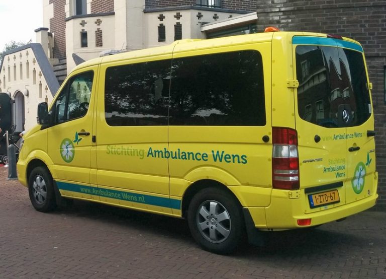 €375 voor Stichting Ambulance Wens dankzij taxusinzameling ...