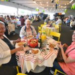 IKEA Barendrecht 15 jaar: Ontbijtje en entertainment voor 400 buren