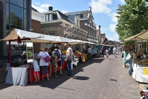 31ste Barendrechtse Kunstmarkt in de Oude Dorpskern