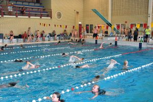 Bijna 150 deelnemers starten aan Barendrechtse Zwem4Daagse