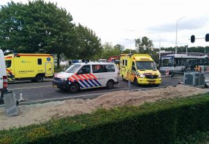 Drie gewonden bij aanrijding met bus en gaslek bij werkzaamheden kruispunt 1e Barendrechtseweg
