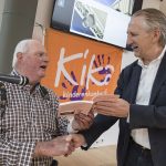Boek van KiKa-boer Rob van Egmond gepresenteerd, opbrengst voor KiKa