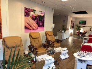 Nieuw in winkelcentrum Carnisselande: CarnisseVeste Nails & Spa