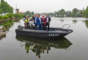 Nieuwe bootpolitie te water gelaten: Beter handhaven van regel op en rond de Waal