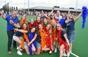Dames 1 van Hockeyclub Barendrecht kampioen na 8-0 winst: Promotie naar 2e klasse
