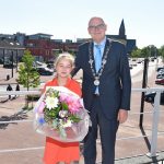 Anaïs Swirc (10) benoemd tot kinderburgemeester van Barendrecht