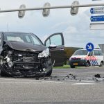 Ongeval op kruispunt Dierensteinweg, inzittenden met de schrik vrijgekomen