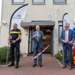 Burgemeester opent Veiligheidspost in voormalig politiebureau aan de Maasstraat